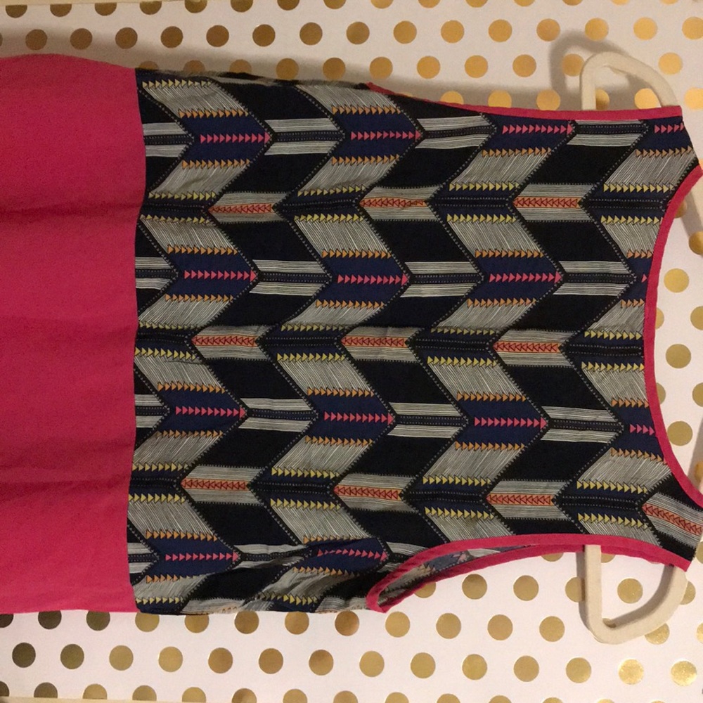 Size large. - Picture 2 of 2